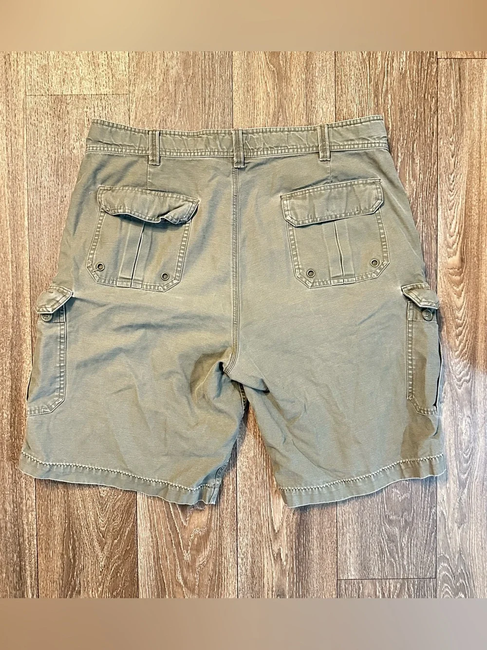 Men’s Arizona green cargo utility baggy shorts Sz 38 skater grunge 2000s Y2K
